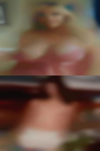 Local Naples nude hot pussy girls!